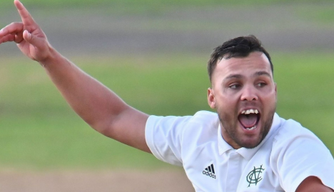 dane paterson داني بيتيرسون.. نجم كرة القدم الأسترالي يتألق في الملاعب